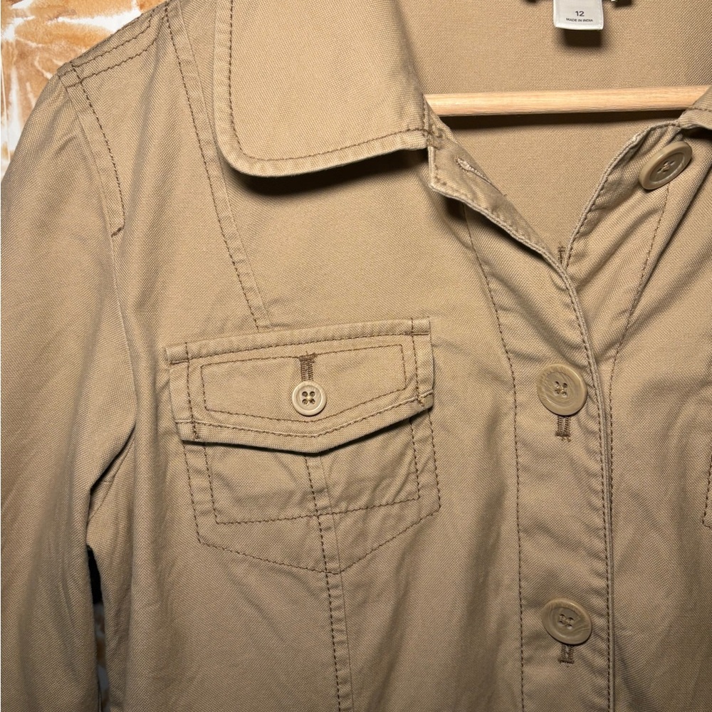 LOFT Tan Safari Style Feminine Utility Jacket with Cinched Waist Detailing 12 - Picture 5 of 7